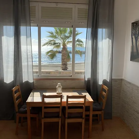 Frente Al Mar - Pedregalejo Apartamento